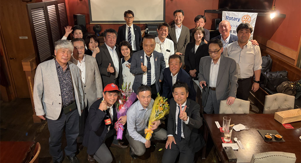 大宮駅東口の「THE KING GEORGE」にて原年度最後の例会となる夜間例会、および懇親会を開催